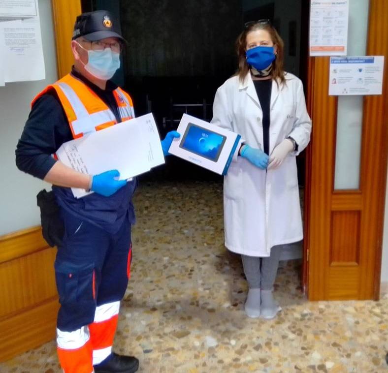 Entrega de tablets a las residencias de mayores y Viviendas tuteladas de Miajadas