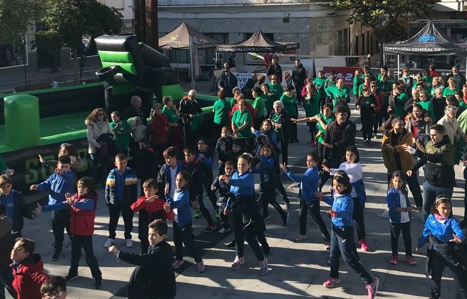 Los miajadeños celebran desde casa el Día de la Educación Física en la calle