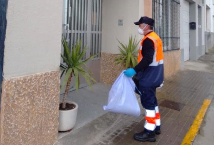 1.800 batas sanitarias han sido elaboradas y repartidas en Miajadas