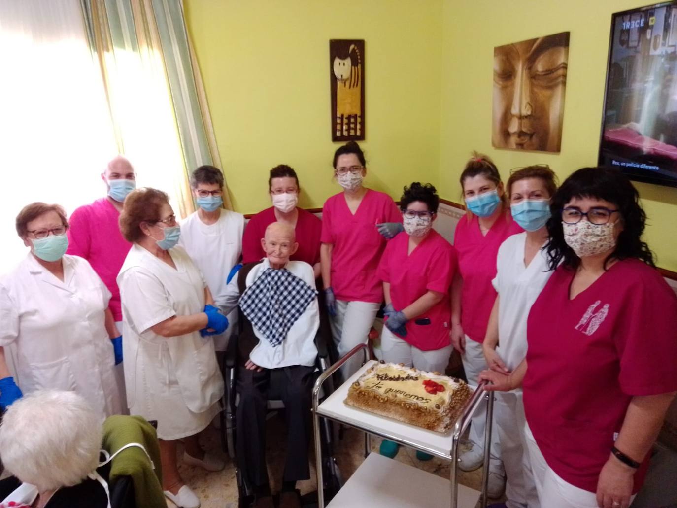 Juan celebra su 87 cumpleaños tras superar el coronavirus