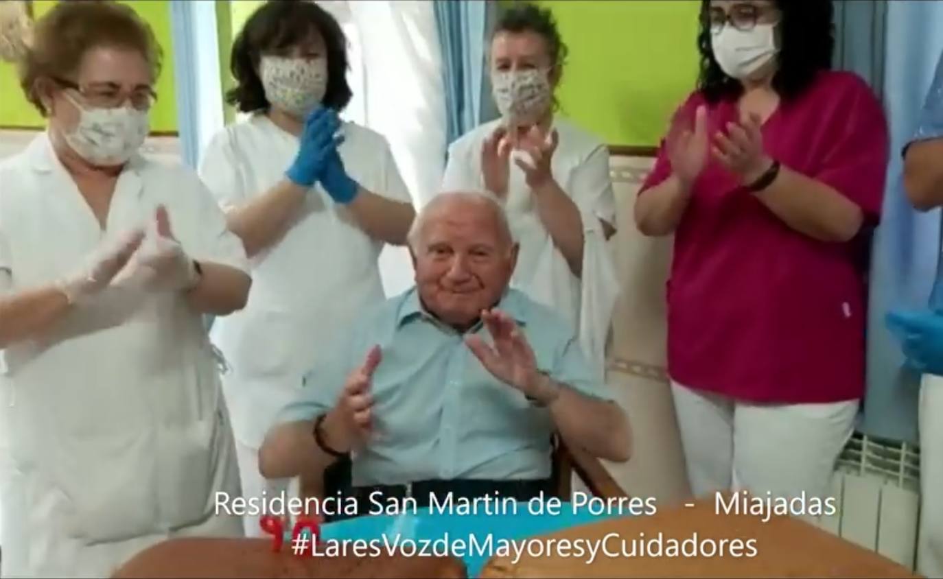 El residente más veterano de San Martín de Porres celebra su 90 cumpleaños