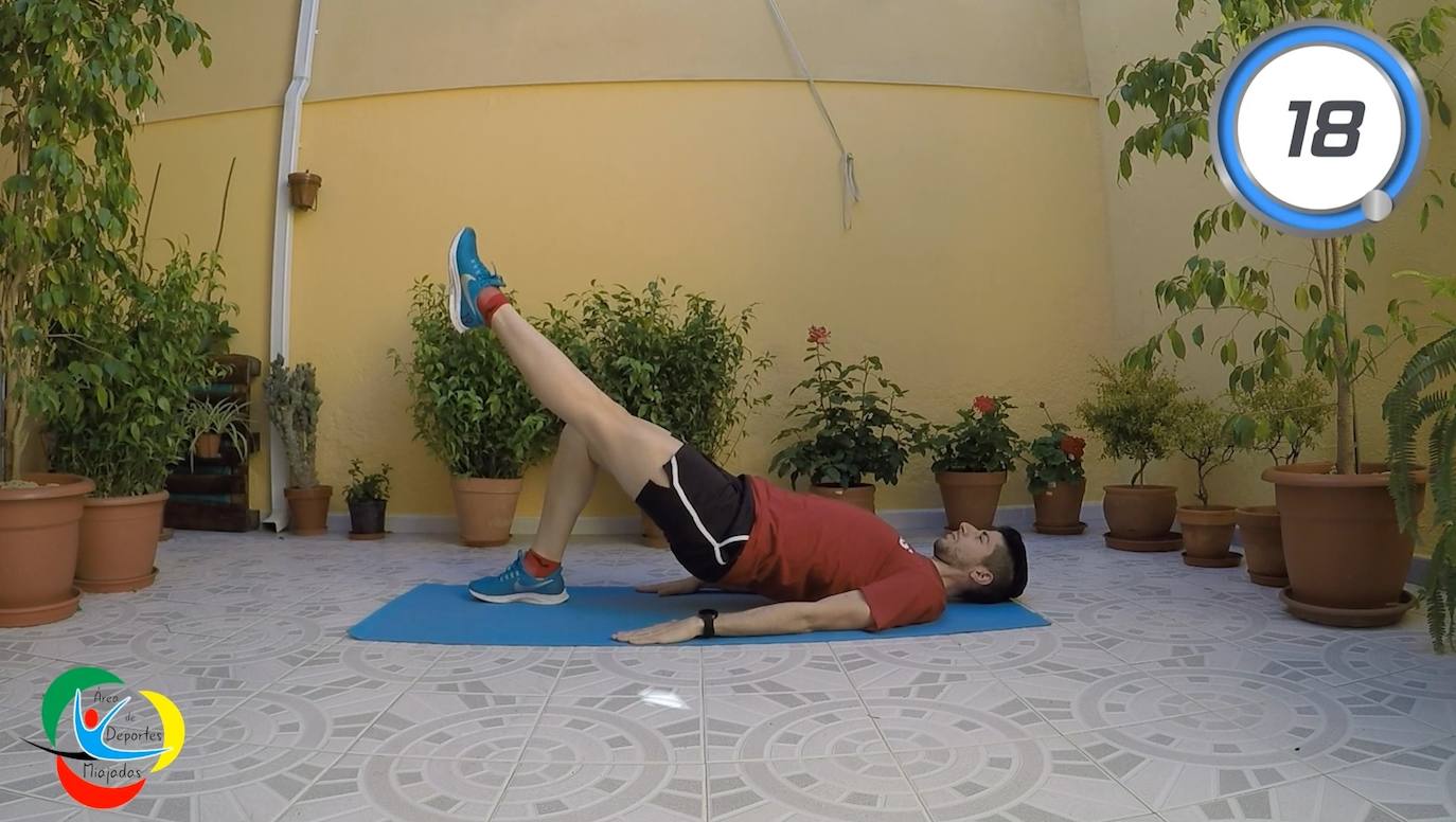 Clase virtual de 'ABS + Tren inferior' con el técnico deportivo Sergio García