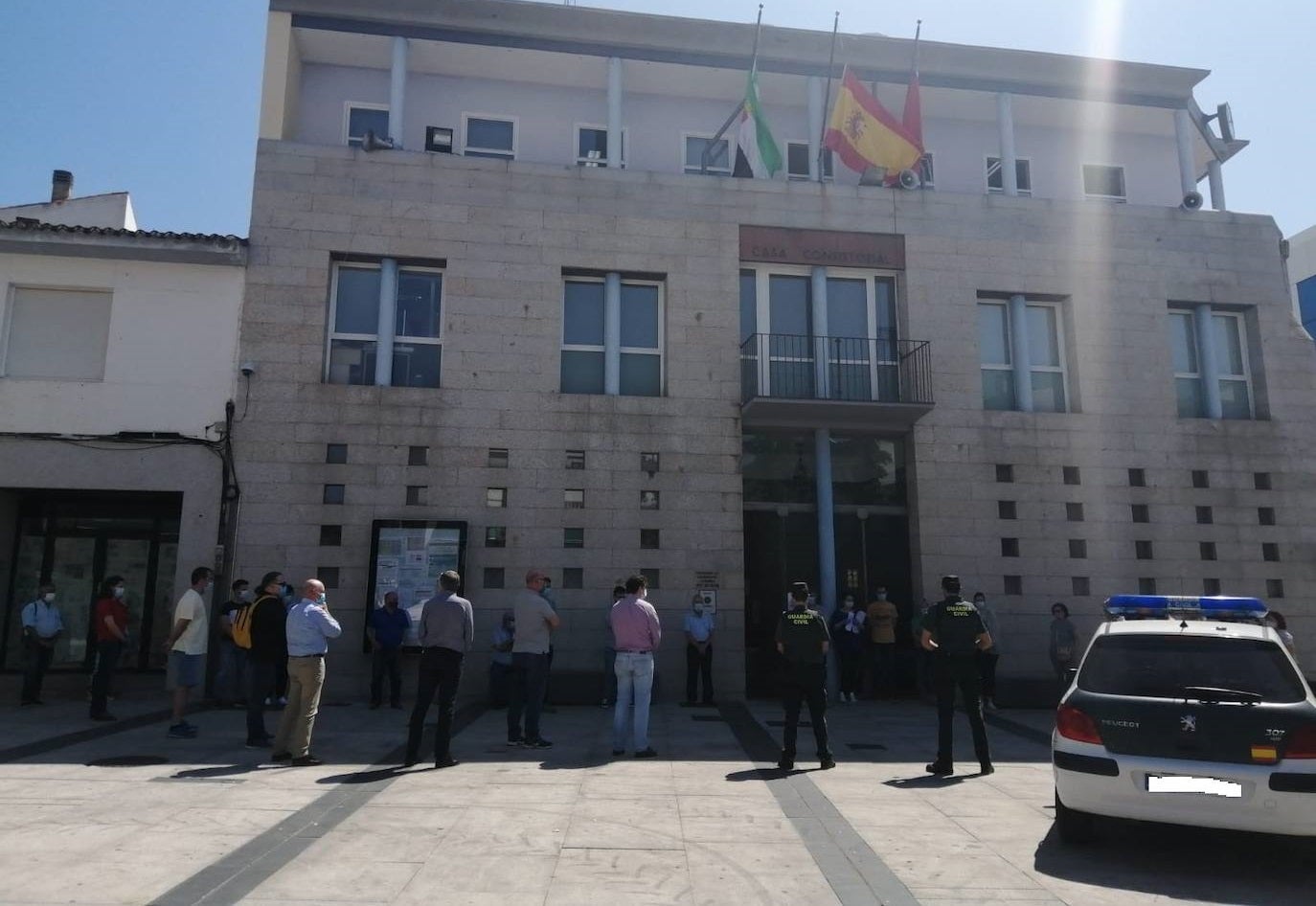 Comienzan los diez días de luto oficial