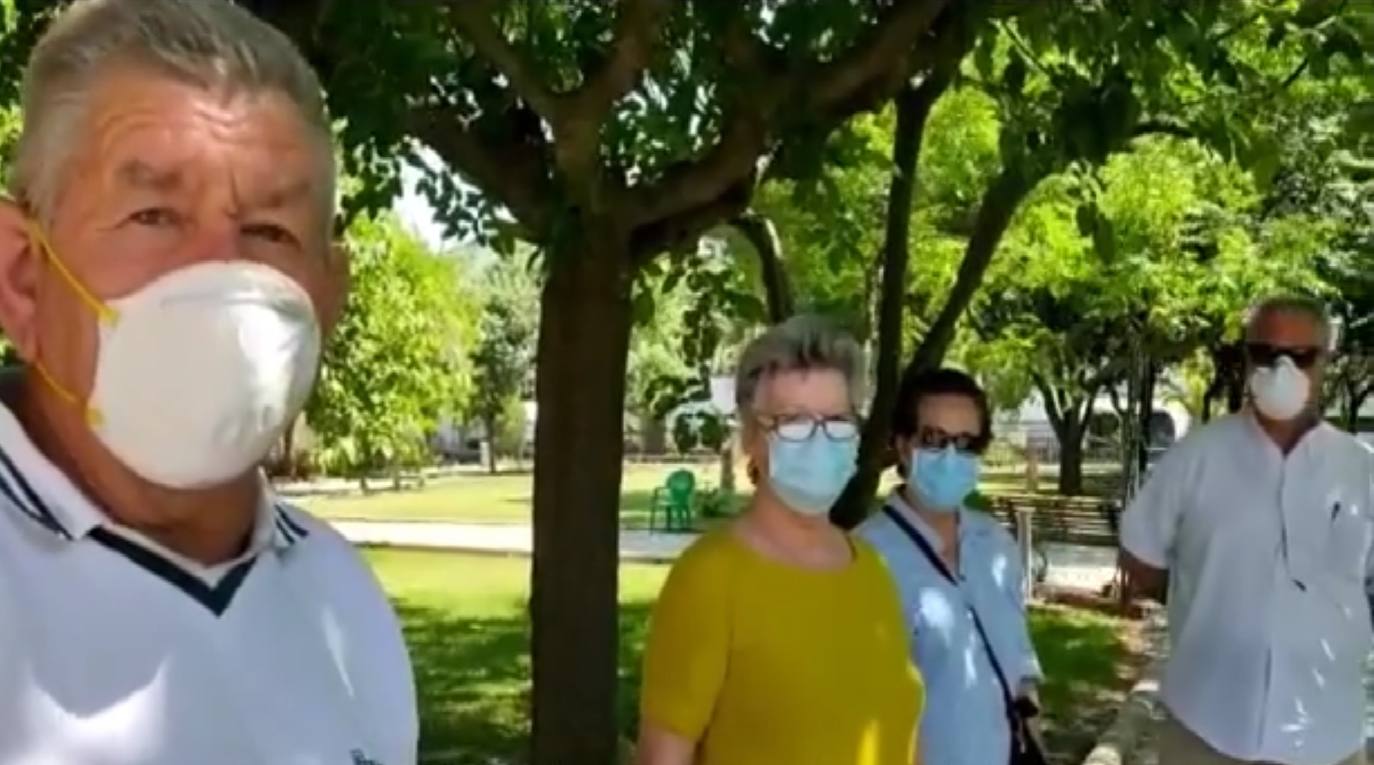 Los familiares de los mayores de San Martín de Porres cuentan cómo han vivido su primera visita