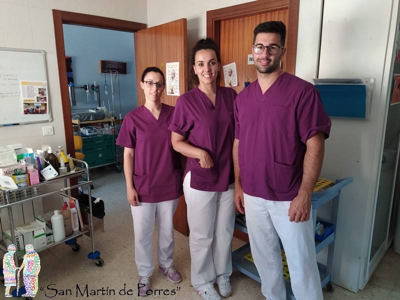 Los enfermeros de San Martín de Porres explican por qué ejercen su profesión en una residencia de mayores