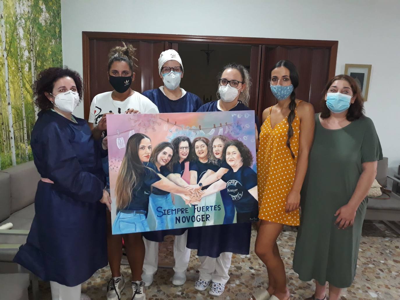 Las trabajadoras de Novoger reciben un homenaje de los familiares de sus mayores