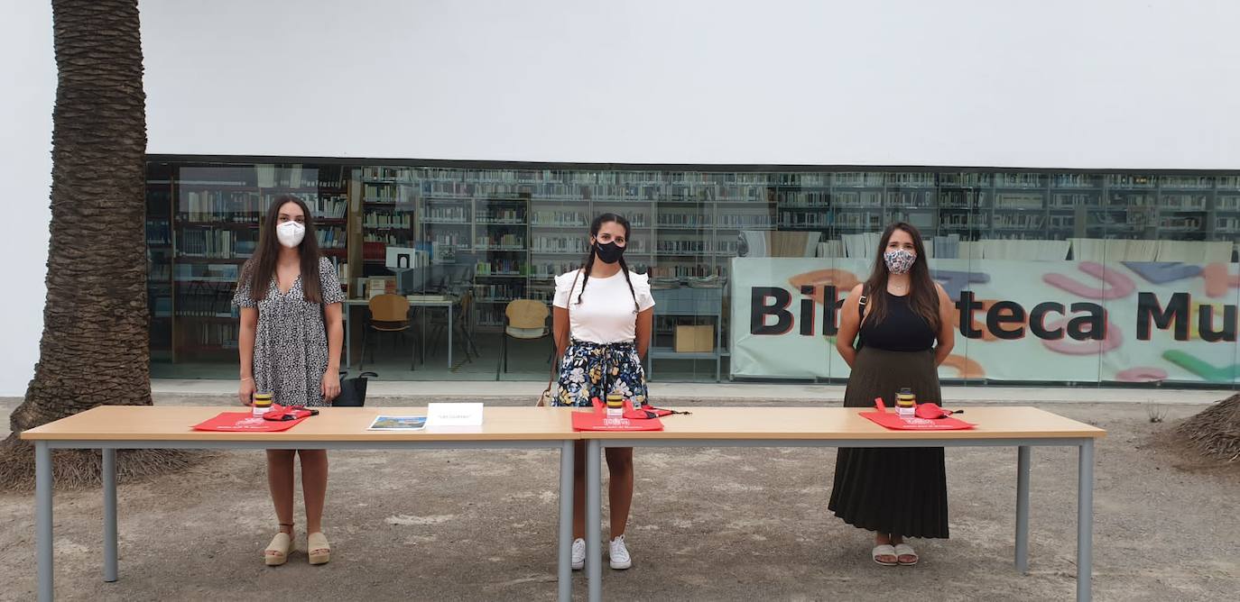 'Las guayas' recogen su premio como ganadoras de la gymkana fotográfica