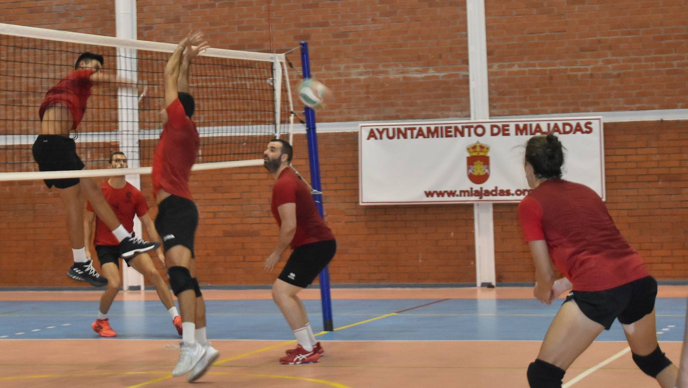 El Extremadura Grupo Laura Otero recibirá al Cáceres PH en un amistoso pre-liga