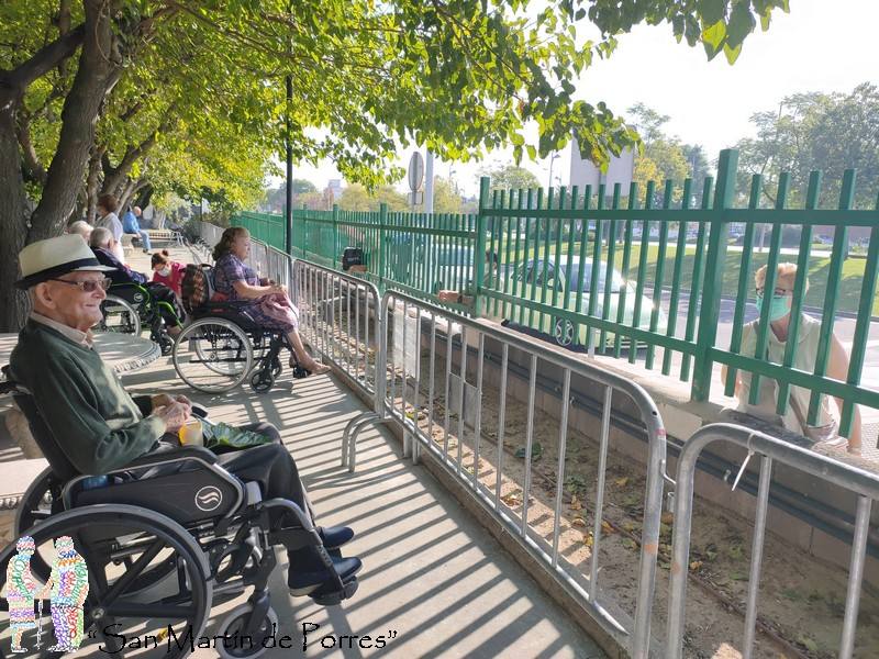 San Martín de Porres quiere que sus mayores mantengan el contacto con sus familias