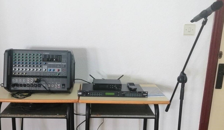 El salón de actos de Alonso de Ojeda cuenta con un nuevo equipo de sonido