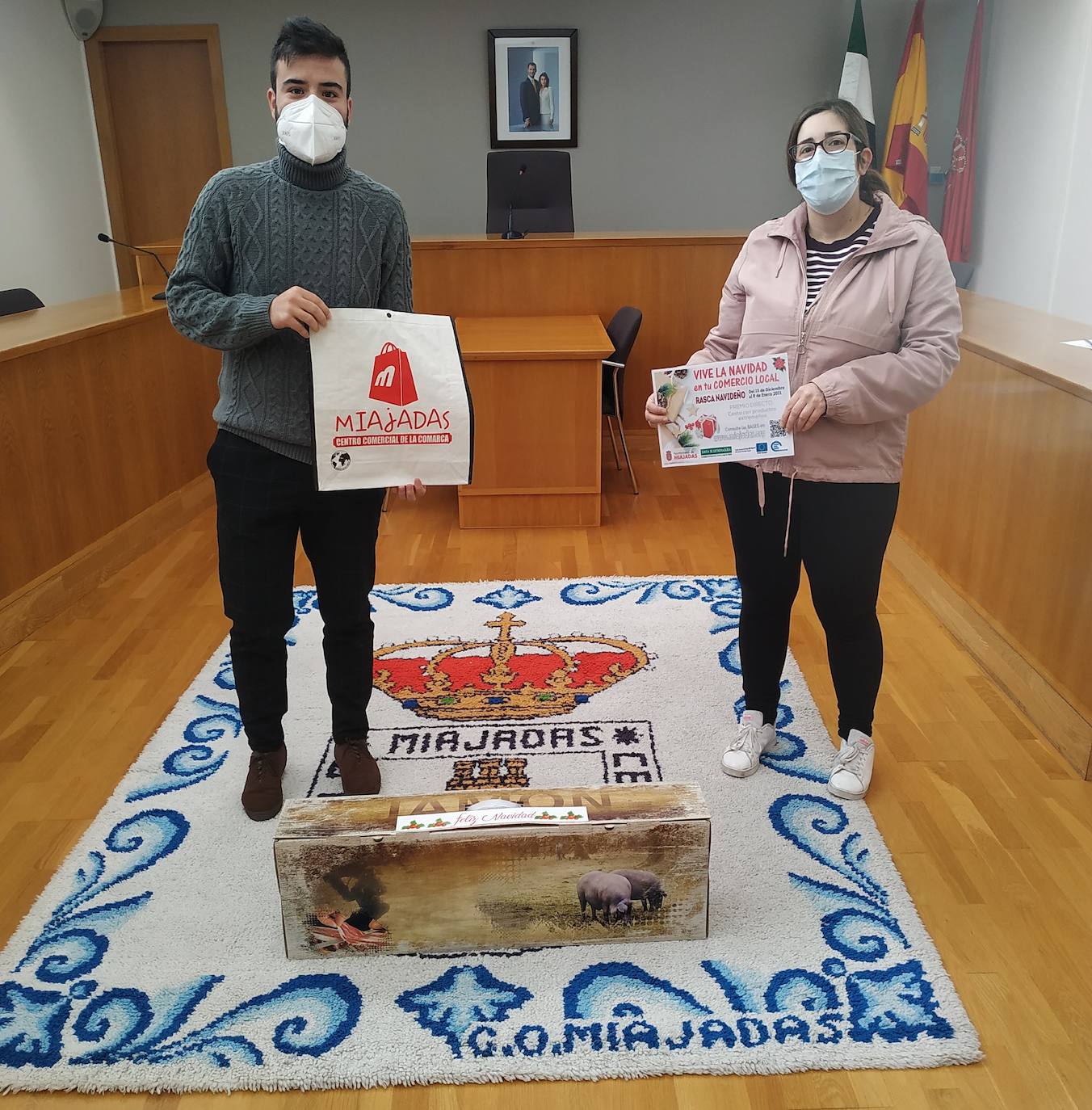 El 'Rasca navideño' del comercio local de Miajadas ya ha entregado tres cestas de productos extremeños