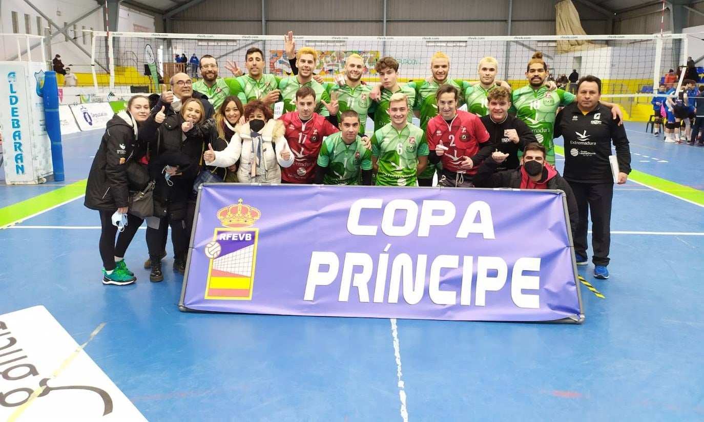 El Extremadura Grupo Laura Otero consigue el tercer puesto en una intensa Copa Príncipe