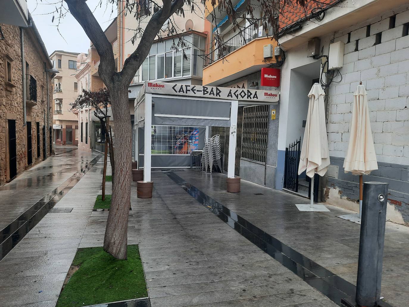 Las nuevas medidas en Extremadura relajan la apertura del comercio pero mantienen el cierre de la hostelería