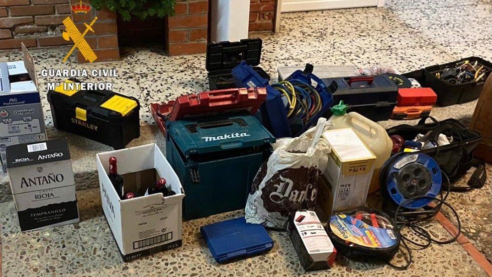 La Guardia Civil detiene a los supuestos responsables de robos en vehículos en la provincia de Cáceres