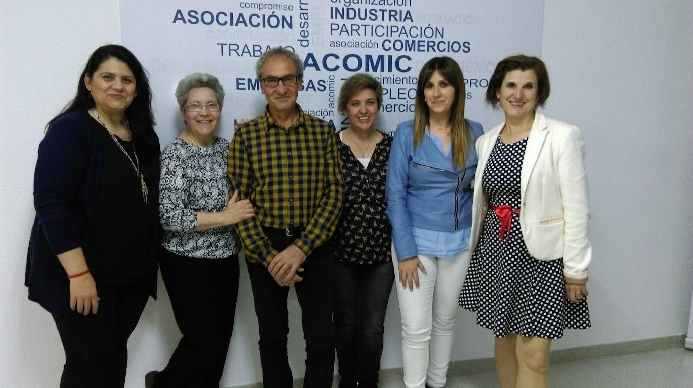 La actual directiva de Acomic, símbolo del empoderamiento femenino