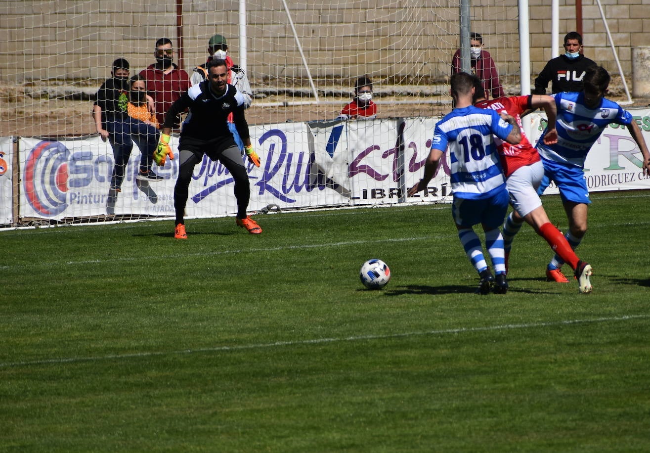 0-0 en el Miajadas – Arroyo con un polémico penalti sin pitar