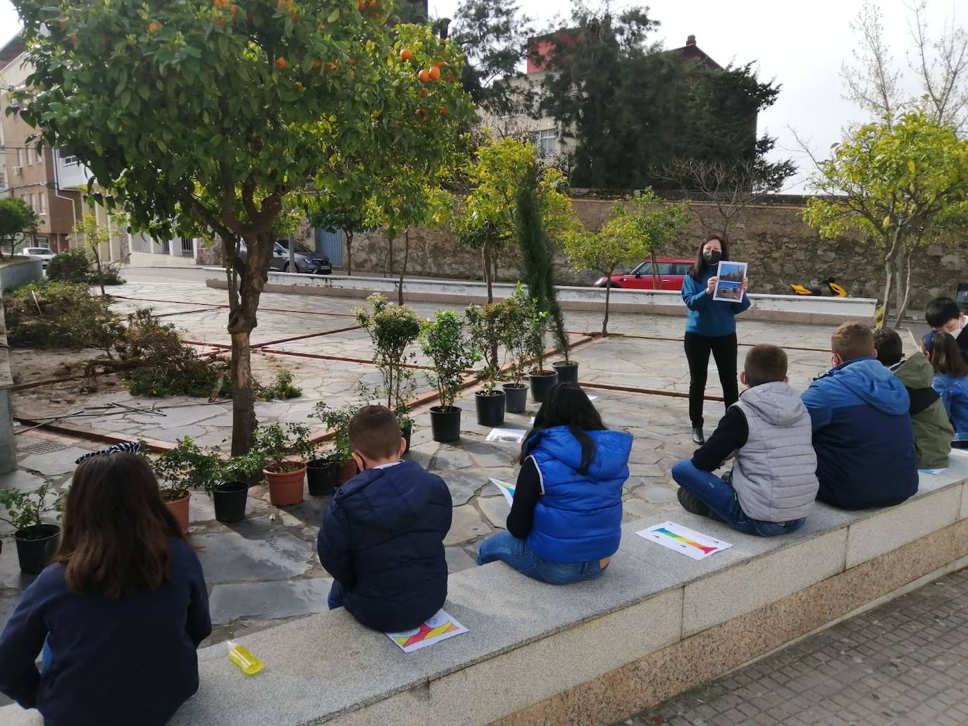 Los alumnos del Sagrado Corazón participan en la primera actividad de 'Miajadas verde'