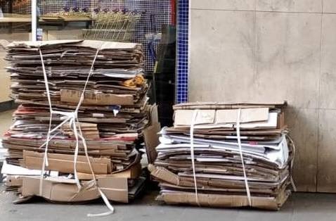 La recogida de cartón comercial de este viernes se pospone al martes
