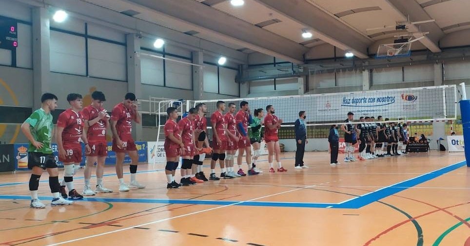 El Extremadura Laura Otero pugnará por la tercera posición del play off tras perder contra el San Sadurniño