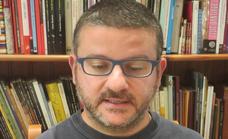 Julio Santiago: «Los libros son la mejor vacuna contra la más terrible de las patologías: la incultura»