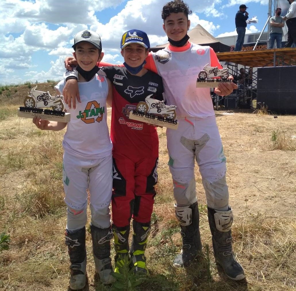 Samuel Tapia lidera el Campeonato de Extremadura Mx 85 tras coronarse en su localidad