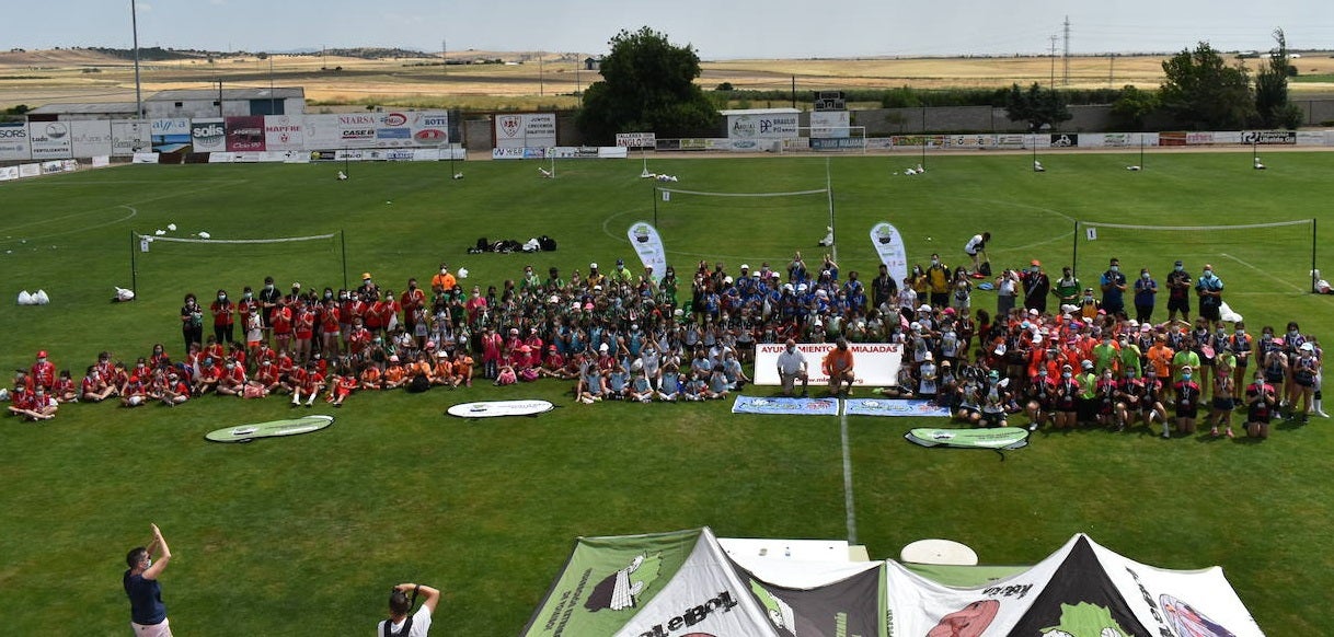 Hoy se ha celebrado en Miajadas el 'X Día del Minivoley de Extremadura'