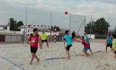 Este fin de semana se celebra el VI Torneo Balonmano Playa 'Villa de Miajadas'