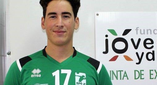 El Extremadura Grupo Laura Otero ficha a Roberto Rodríguez