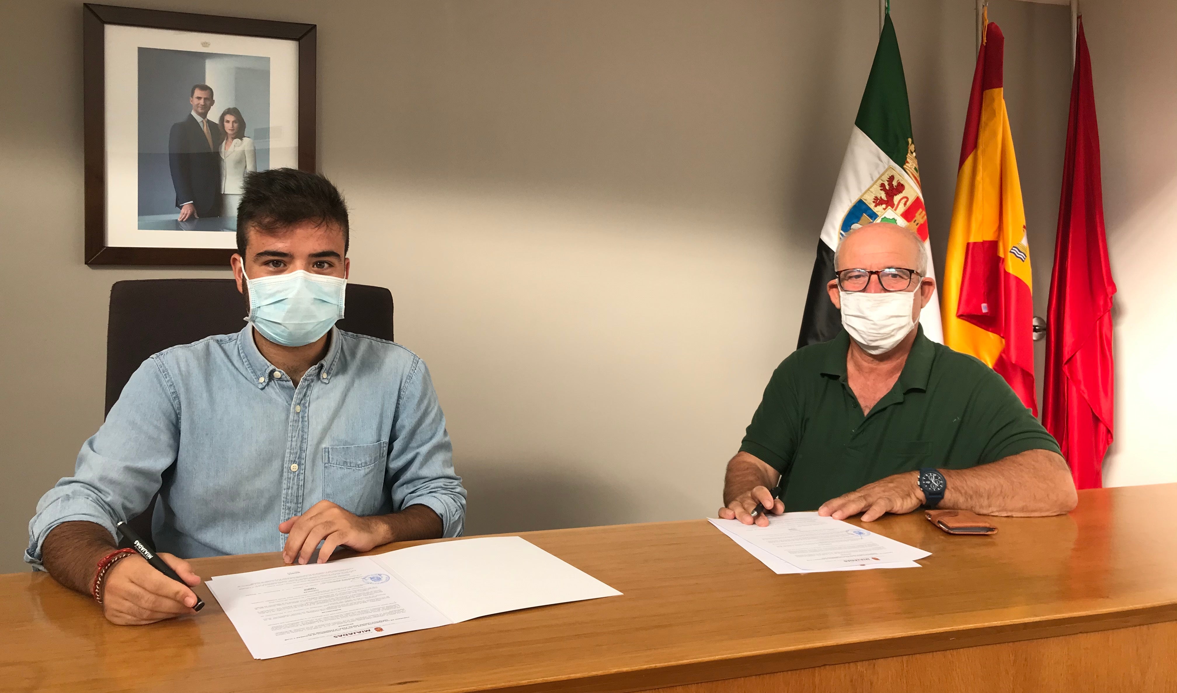 El Club Deportivo Laguna Nueva firma un convenio de colaboración con el Ayuntamiento