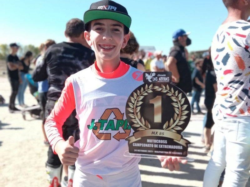 El piloto Samuel Tapia se afianza como líder del Campeonato extremeño Mx85