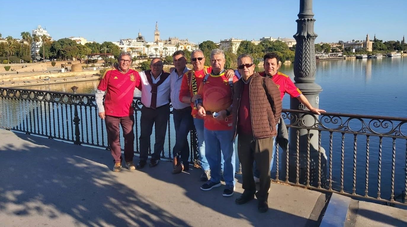 Los componentes de la peña miajadeña 'La Furia Española' realizan su primer viaje juntos tras la pandemia