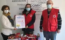 Acomic entrega 125 kilos de alimentos y productos de higiene a Cruz Roja Miajadas