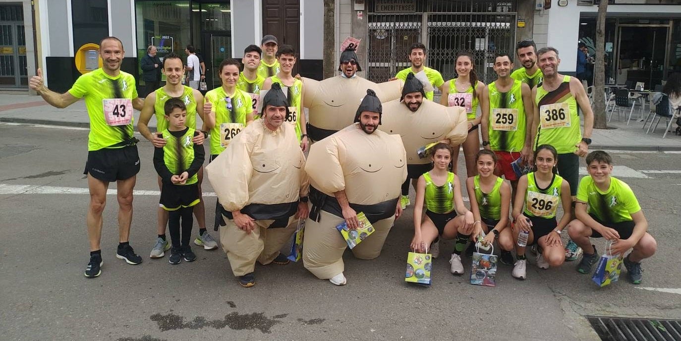 Las féminas del Club Atletismo Miajadas triunfan en la San Silvestre dombenitense