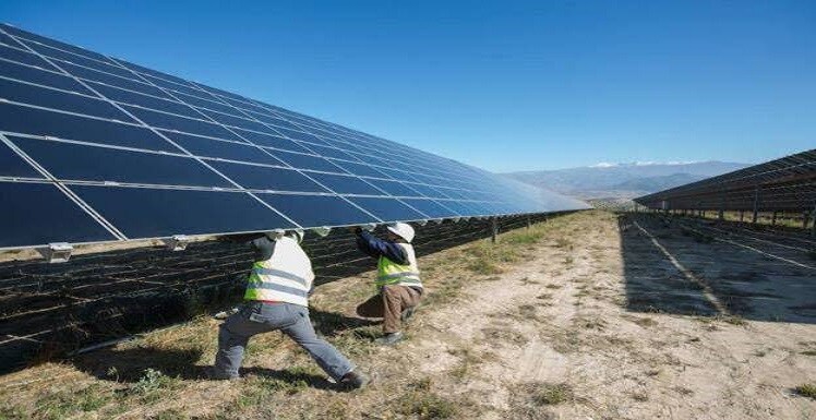 Miajadas oferta una acción formativa de 'Montaje de placas solares'