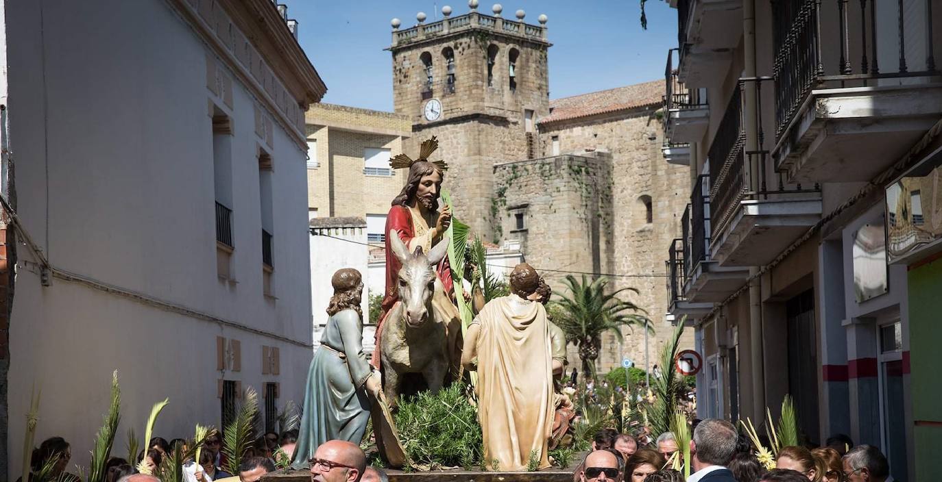 La procesión del Domingo de Ramos requerirá la retirada de vehículos en su recorrido
