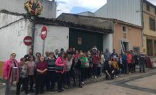 Los vecinos de la calle Cuesta vuelven a celebrar a lo grande su fiesta de la Cruz de Mayo