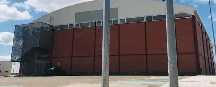 Los bonos de la piscina de verano se tramitarán en el pabellón polideportivo municipal