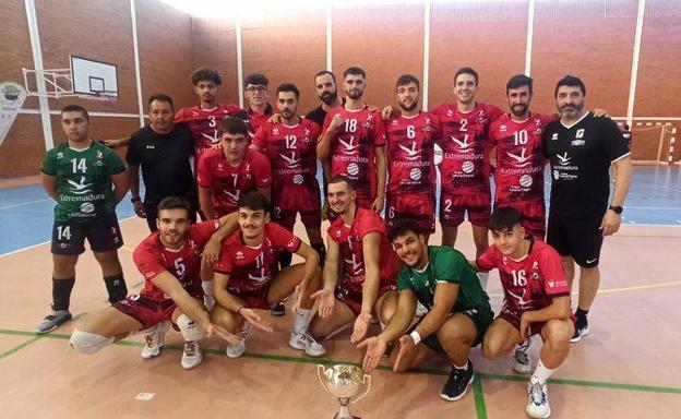 El Extremadura Grupo Laura Otero gana por tercer año consecutivo el Trofeo Diputaciones de voleibol
