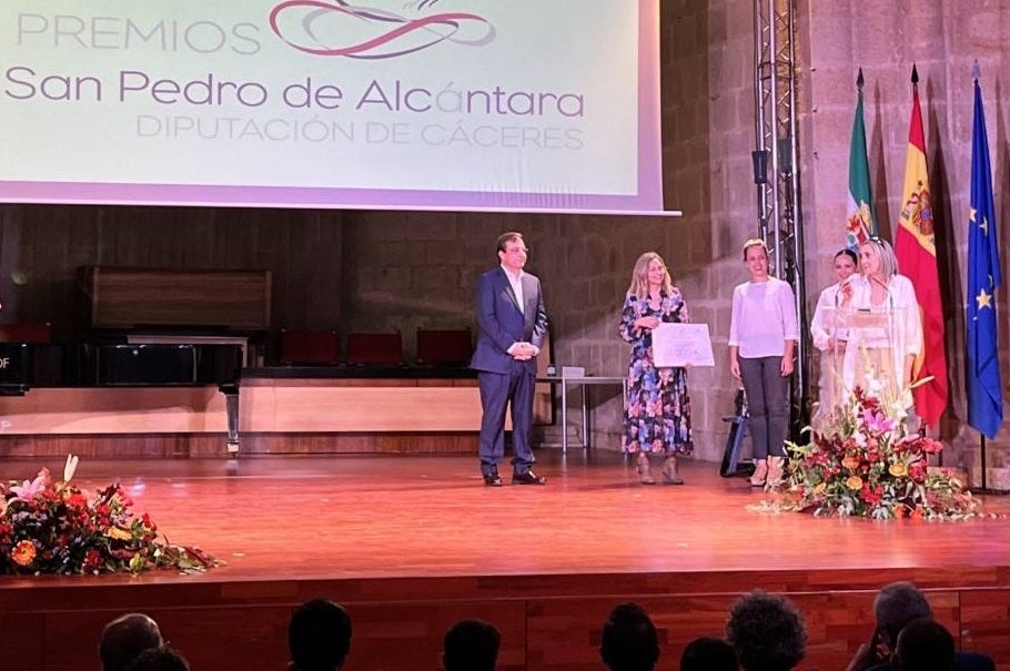 La empresa miajadeña 'Abona Global SL', premio a la Innovación en las Empresas Rurales en los Premios San Pedro de Alcántara
