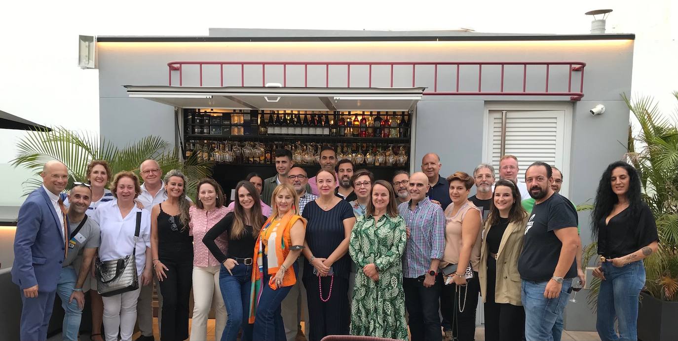 Acomic visita las Islas Canarias para conocer su metodología de trabajo
