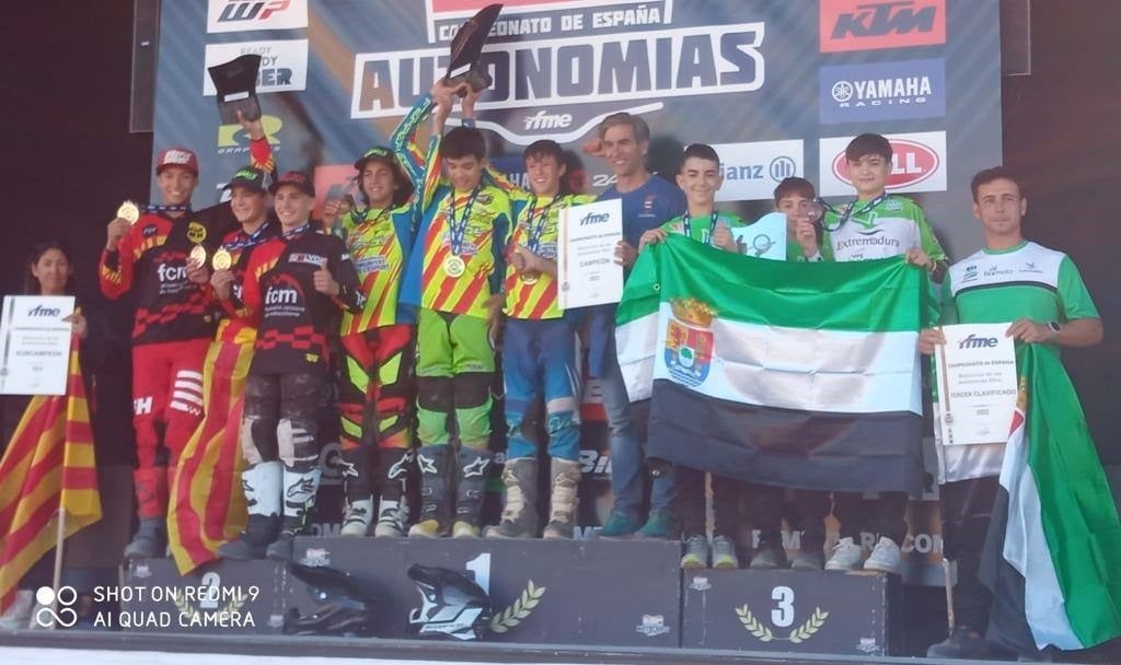 El miajadeño Samuel Tapia hace historia en el Motocross extremeño