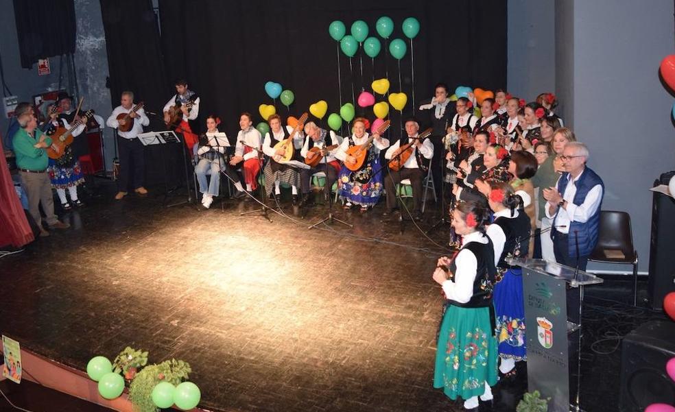 ADISCAM celebró su 3º aniversario con el I Festival de Música y Poesía