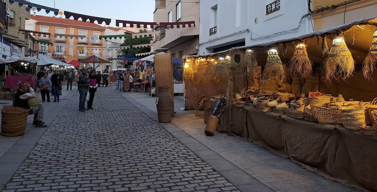 Miajadas retrocedió a la época medieval para llenarse de magia y fantasía