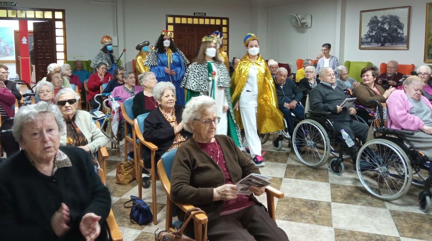 Una de las visitas más especiales de los Reyes Magos: la residencia San Martín de Porres
