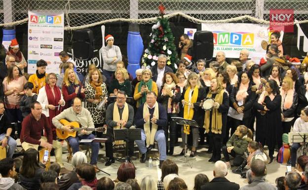 Monesterio canta y pide deseos a la Navidad