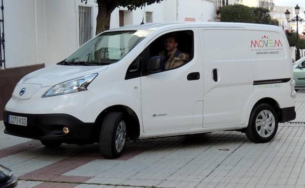 Monesterio ya tiene su coche cien por cien eléctrico del Plan MOVEM