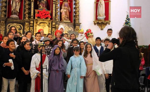 Los grupos de catequesis para la primera comunión festejan la Navidad
