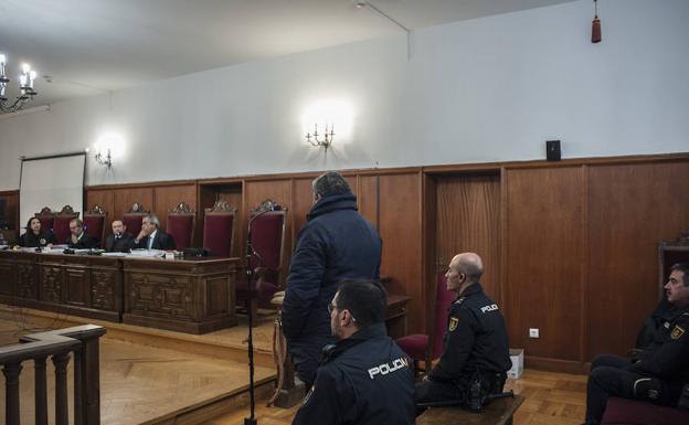La Guardia Civil afirma que el acusado del crimen de Monesterio alegó haberse defendido