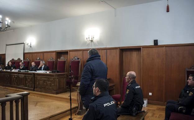 El juez impone 16 años de cárcel al hombre condenado por el asesinato de Monesterio