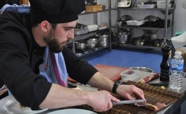 Cocineros de seis provincias participan mañana en el Concurso de Cocina de la Dehesa